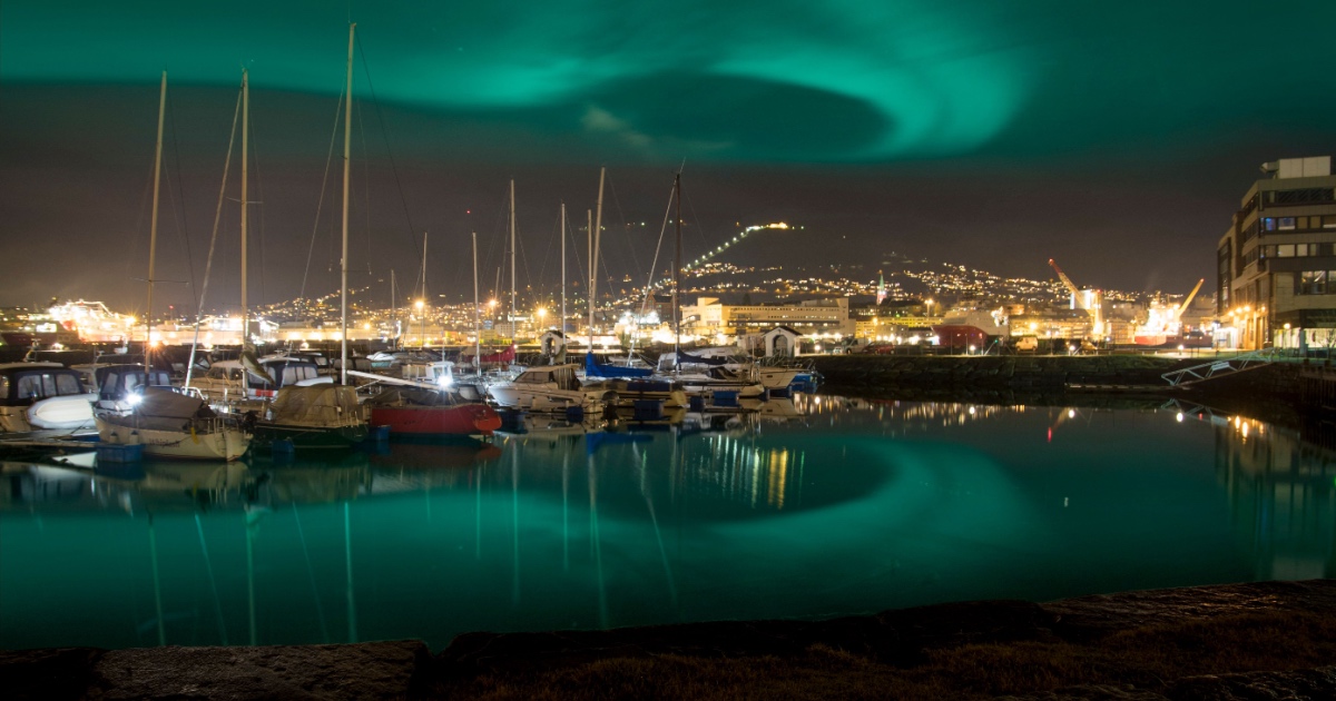 Northern Lights Cruises_ Best Tours & Tips
